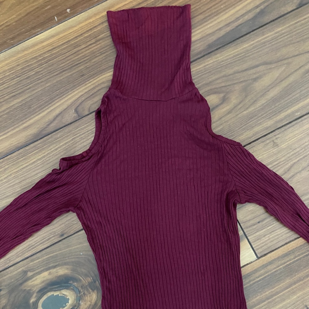 turtleneck long sleeve shirt
